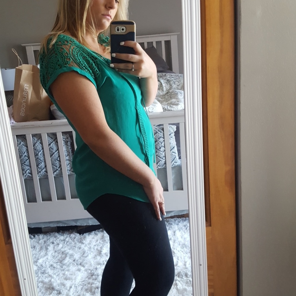 Kelly green blouse - Picture 2 of 6